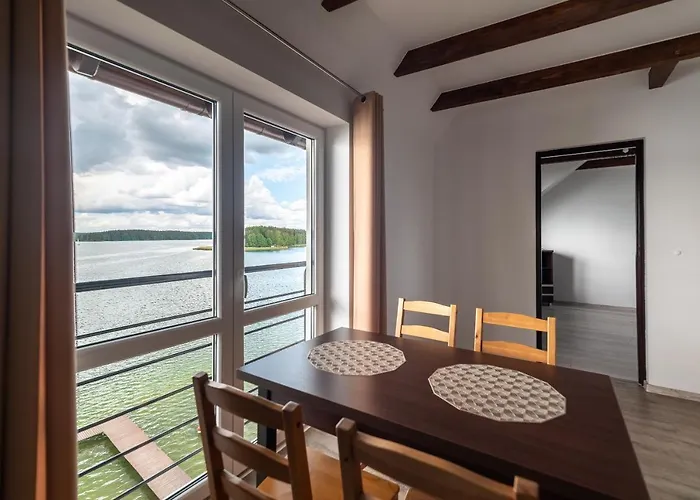 Wdzydzanin 齐泽图霍尔斯凯