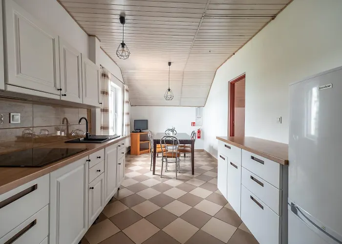 Wdzydzanin * 齐泽图霍尔斯凯